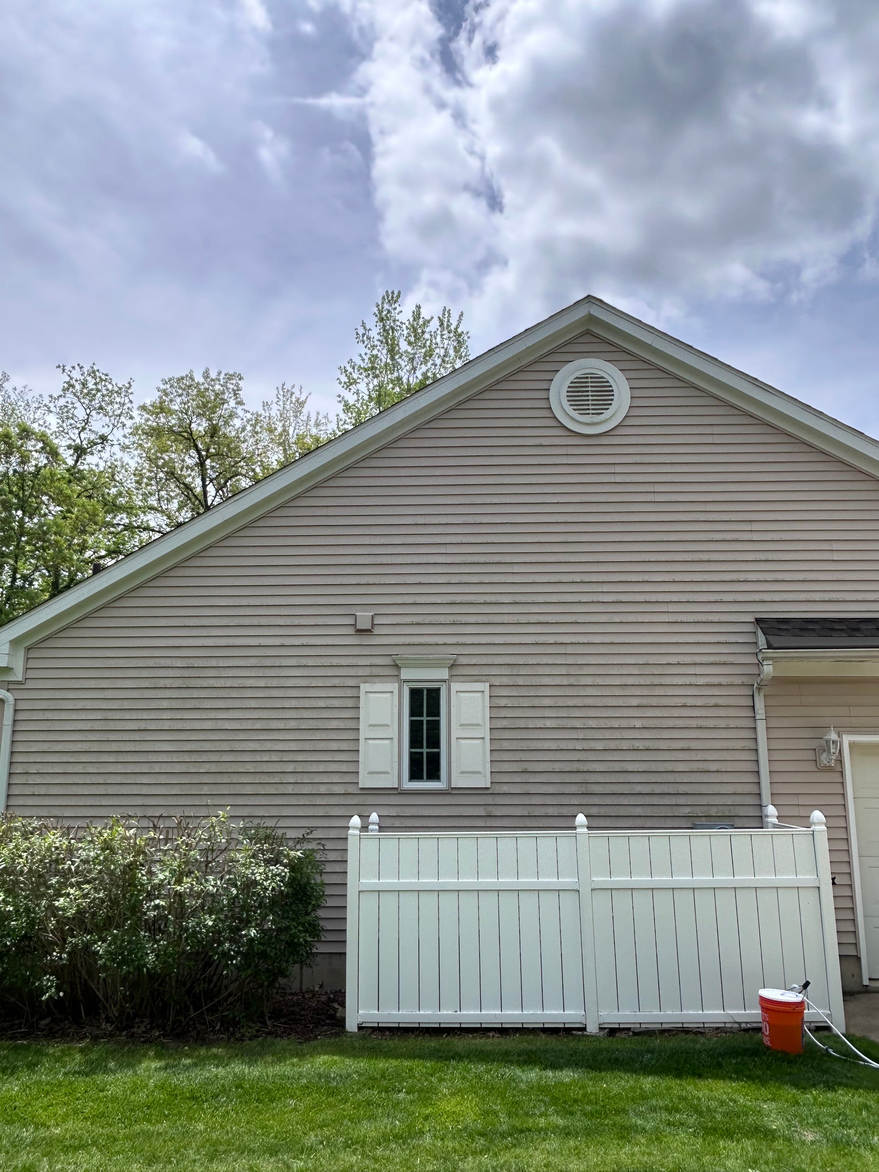 Project Full House Wash Done Right in Perry, MI image