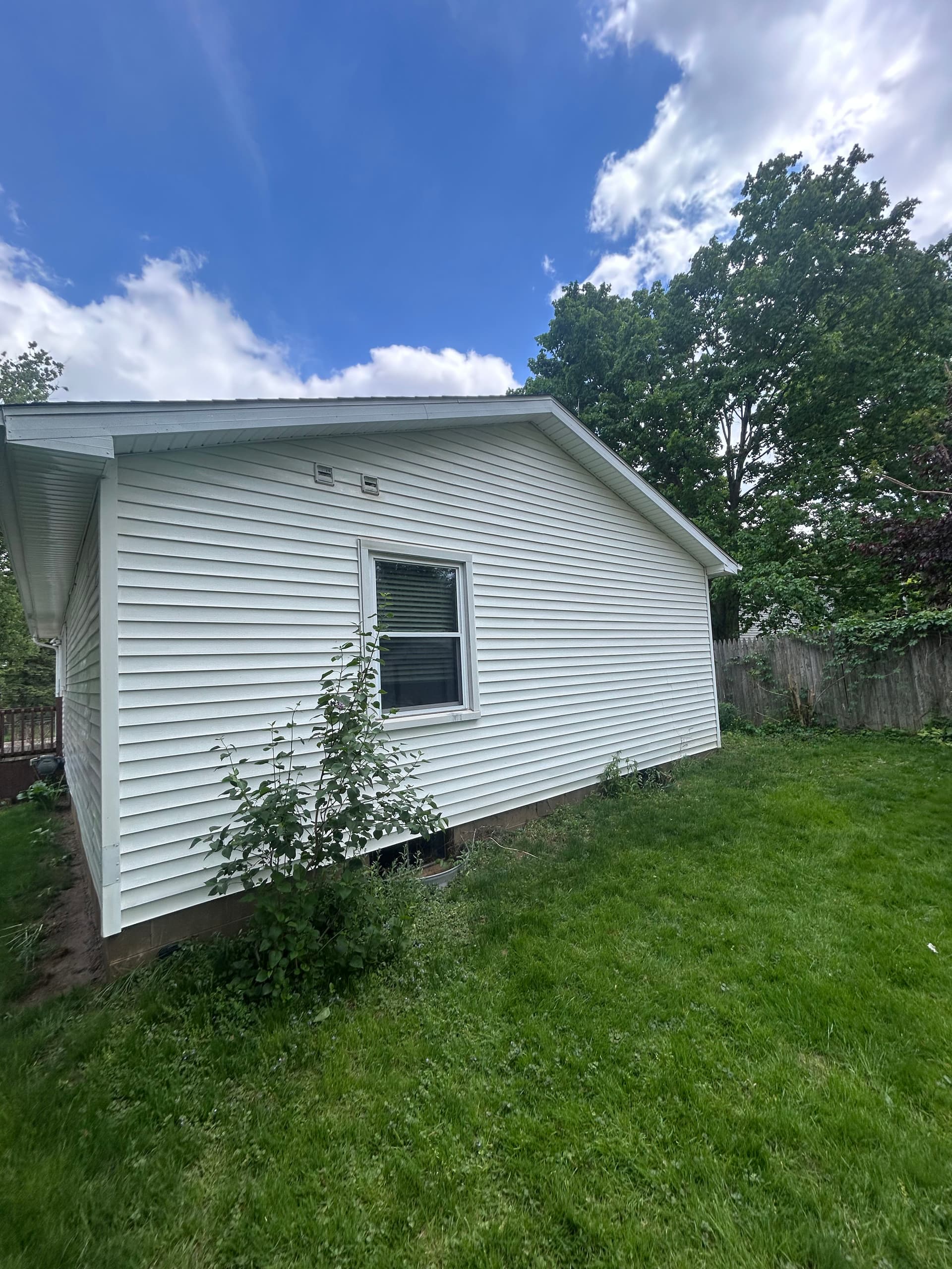 Gallery photos for House Wash in Laingsburg Brings Back the Bright: Image #3
