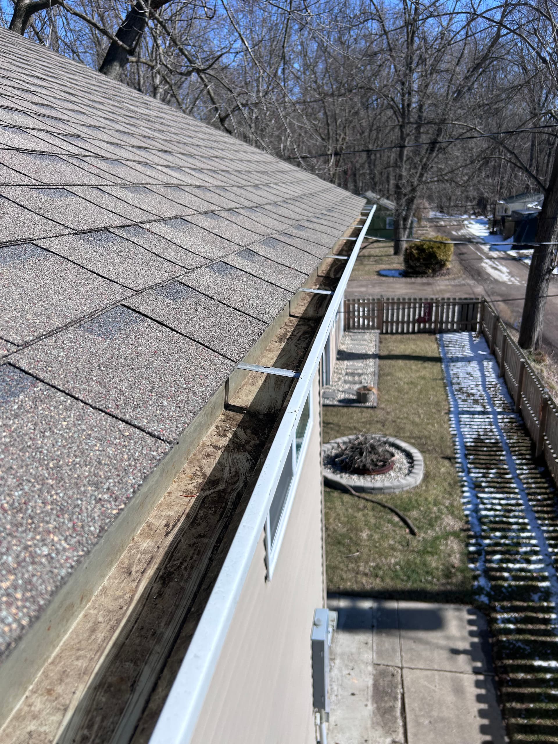 Gallery photos for Spring Gutter Cleaning for a Fresh Start: Image #5