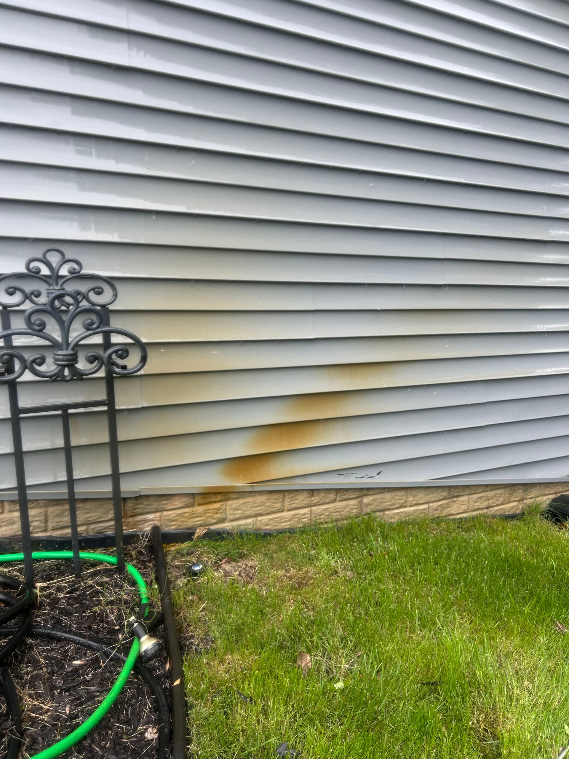 Rust Stains on Your Siding Are No Match for This image