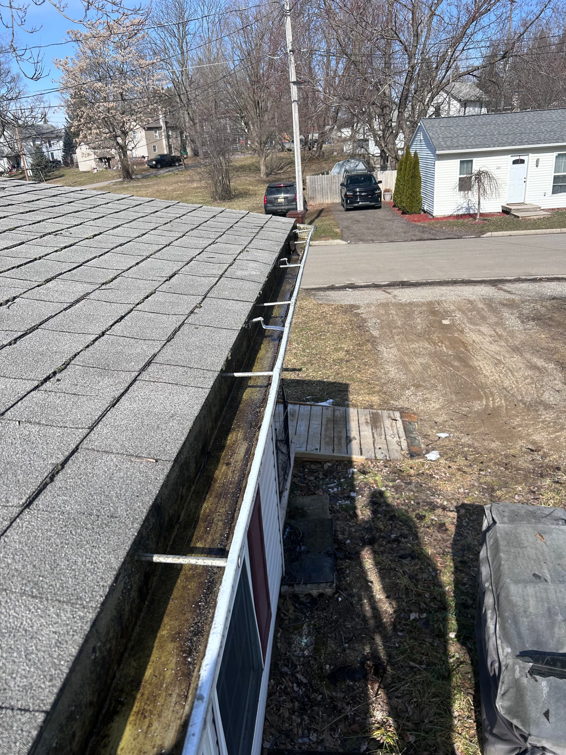 Spring Gutter Cleaning for a Fresh Start