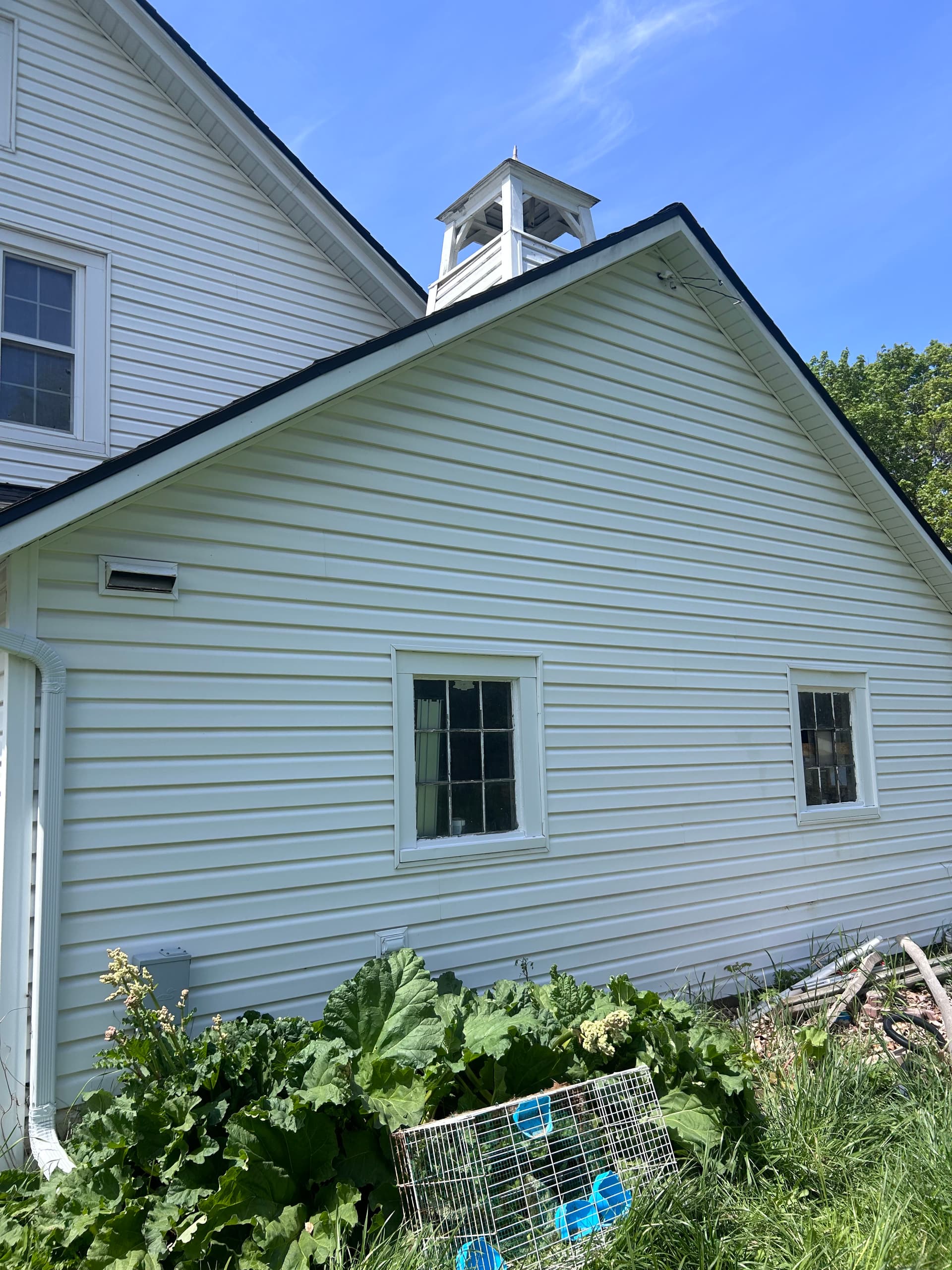 Gallery photos for Owosso House Wash Removes Organic Staining from Top to Bottom: Image #6