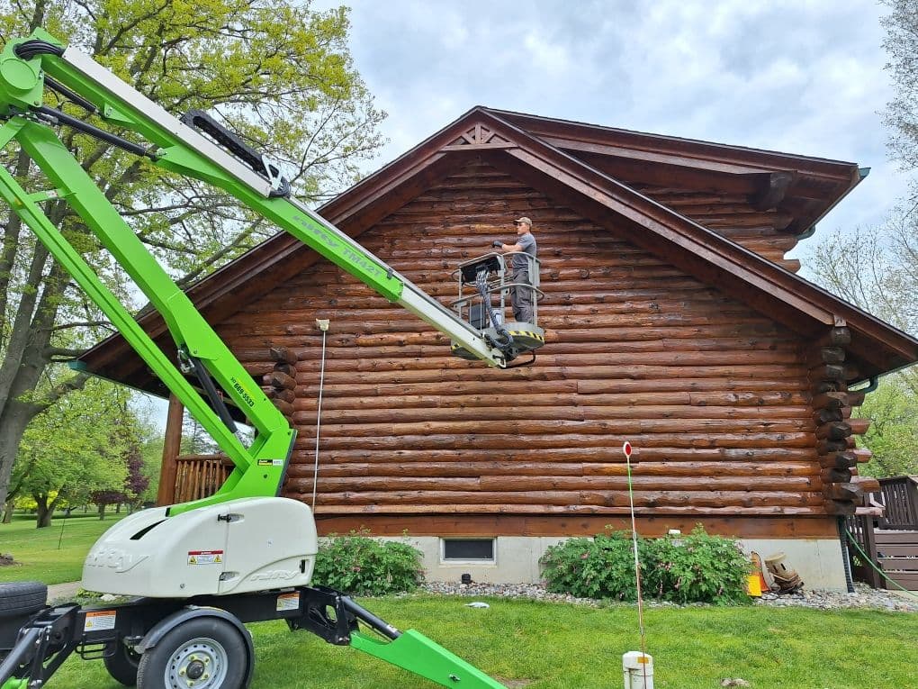 Gallery photos for Log Cabin House Wash and Stain Done Right: Image #3