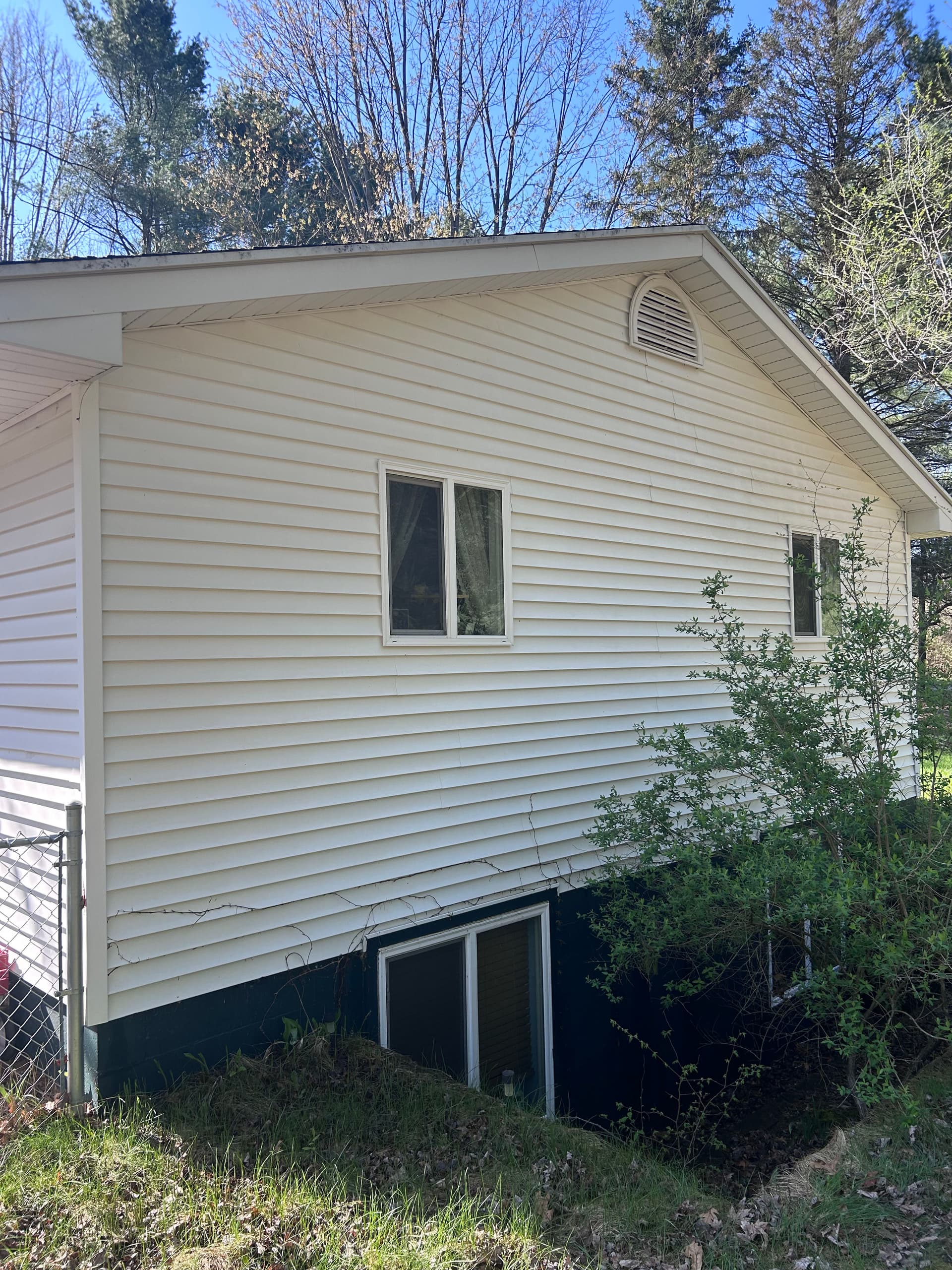 Gallery photos for Siding Makeovers That Prove House Washing Works: Image #5