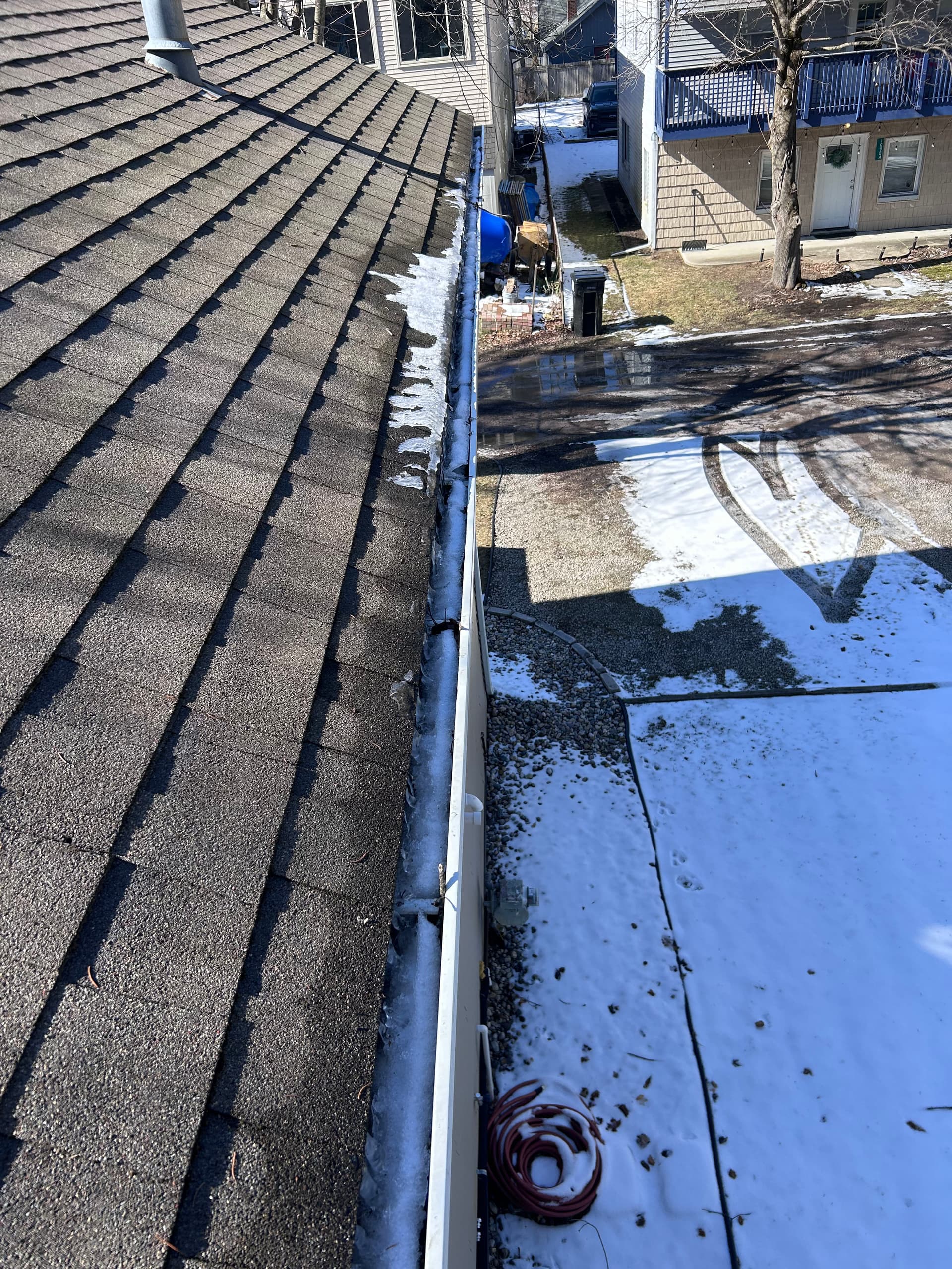 Gallery photos for Spring Gutter Cleaning for a Fresh Start: Image #6