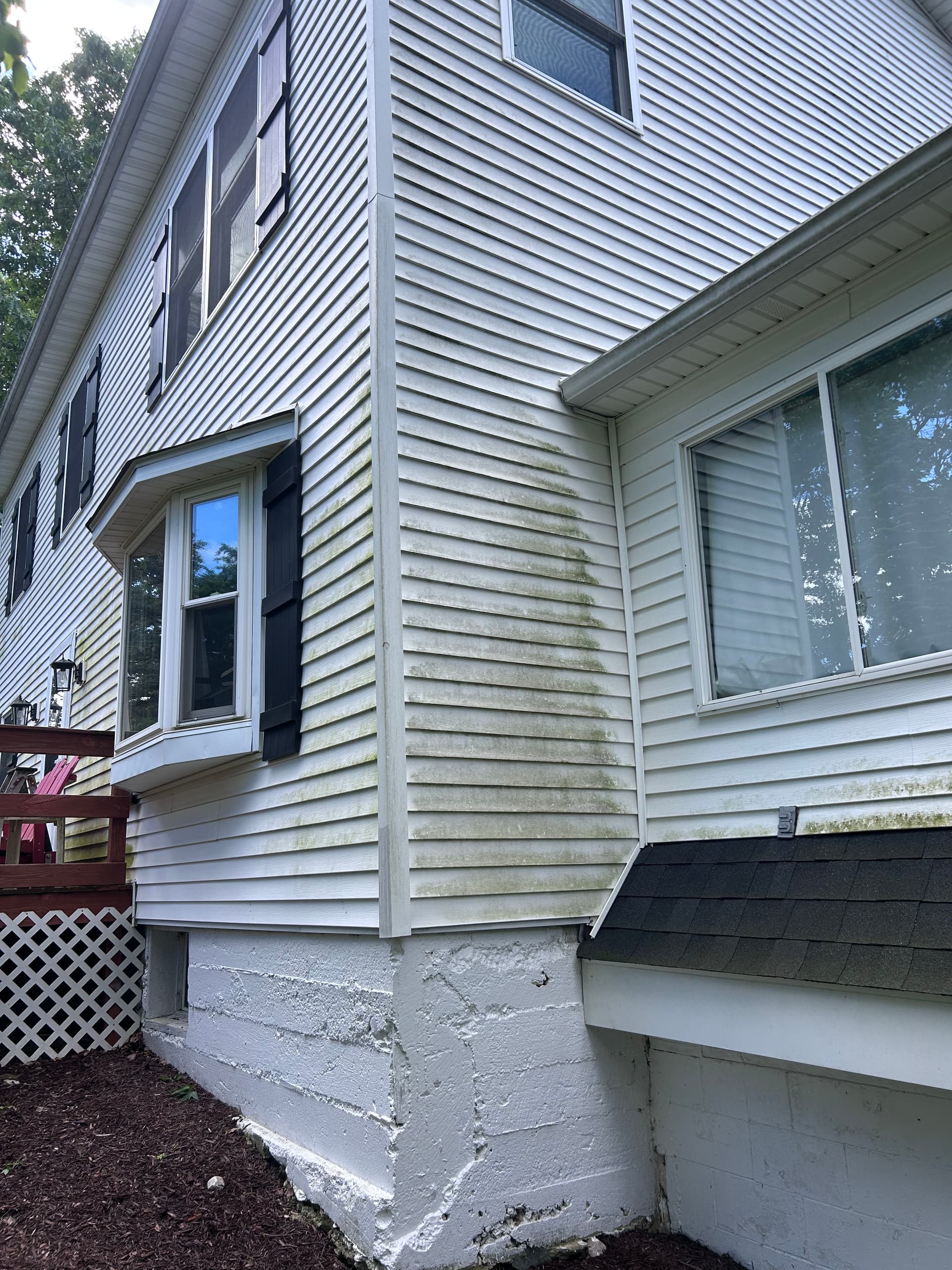 Gallery photos for House Wash for Twin Oaks Mowing and Snowplowing: Image #5