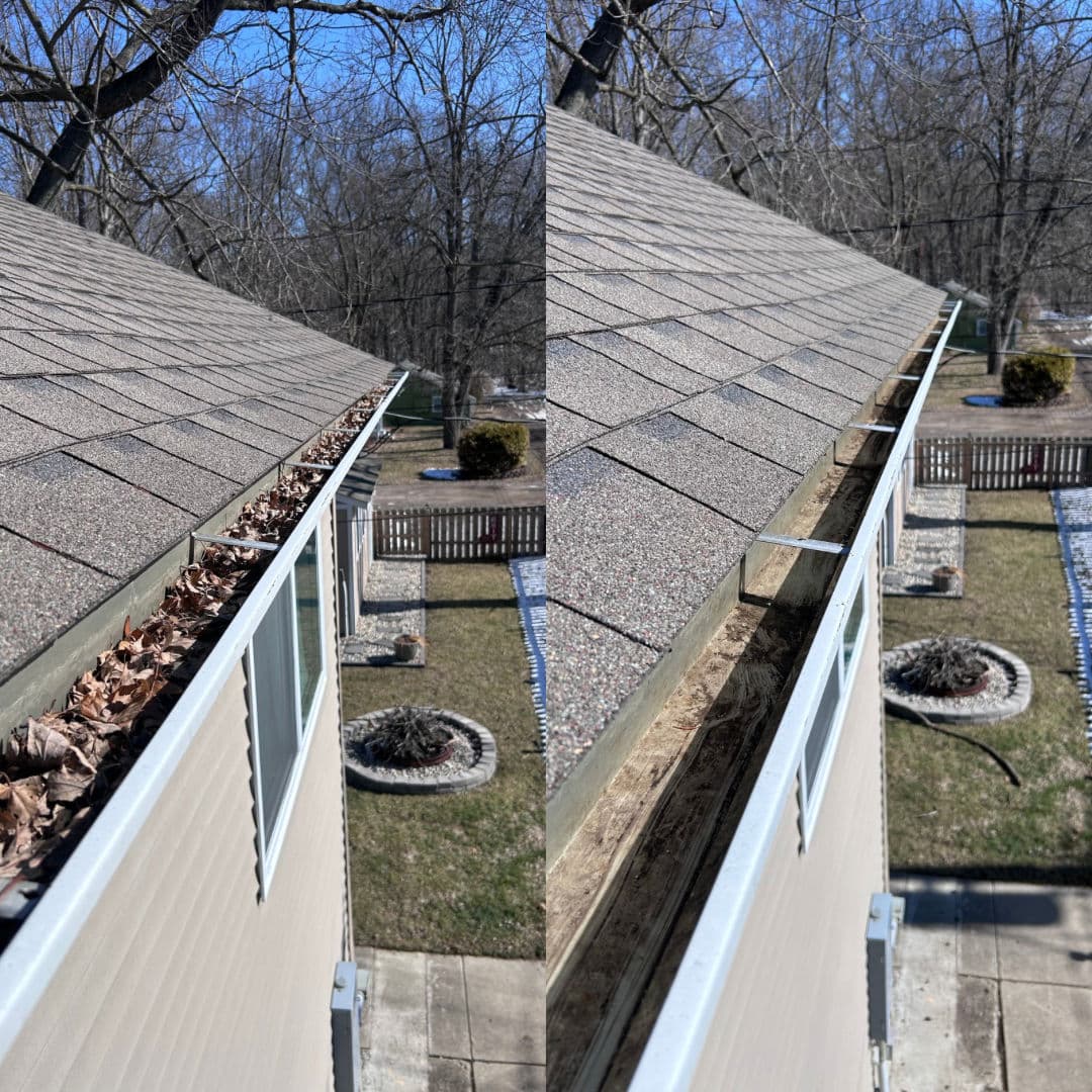Gallery photos for Gutter Cleaning and Repair Under Sunny Skies: Image #2