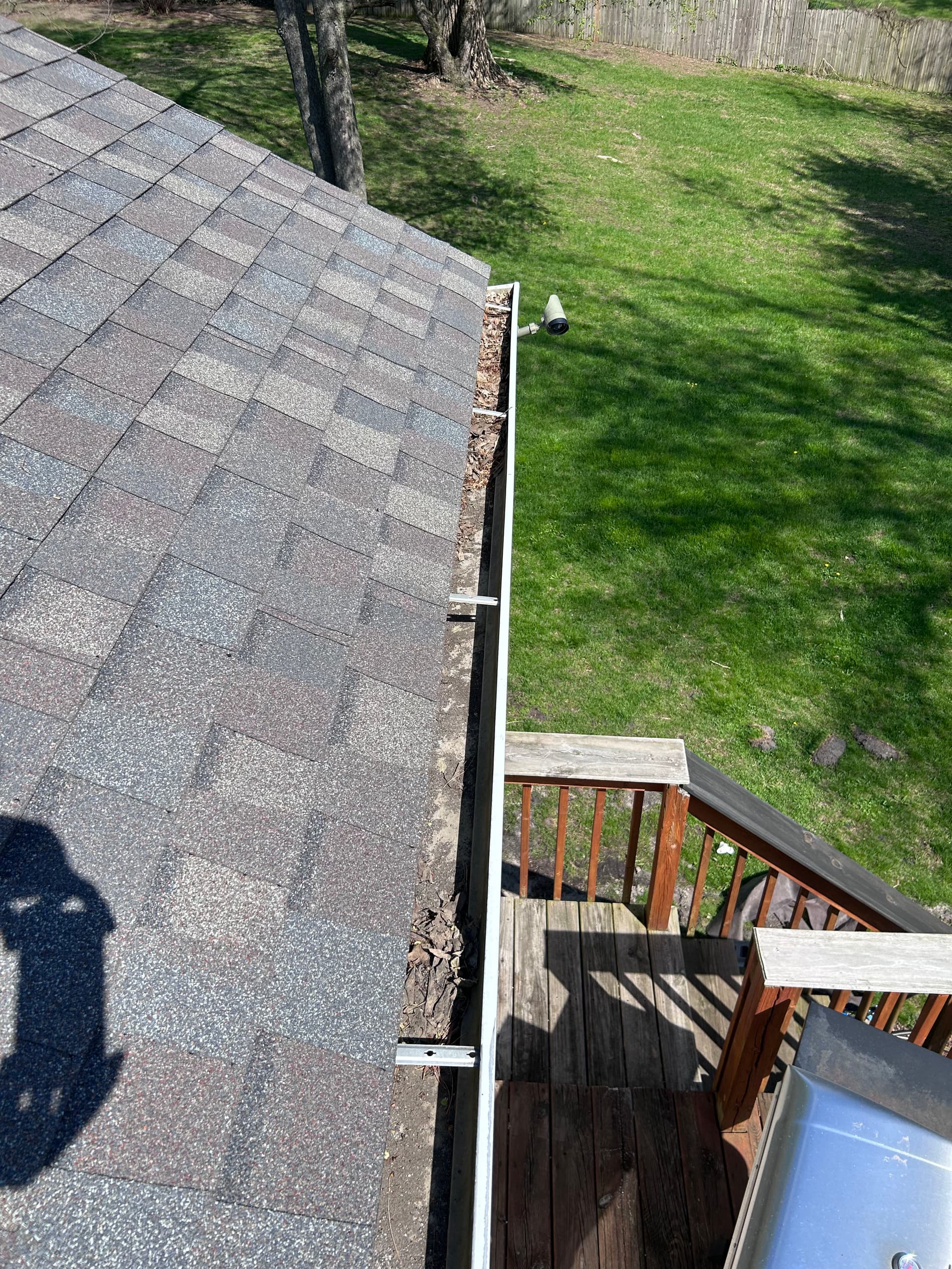 Gallery photos for Gutter Cleanout Done Right in Holt: Image #2