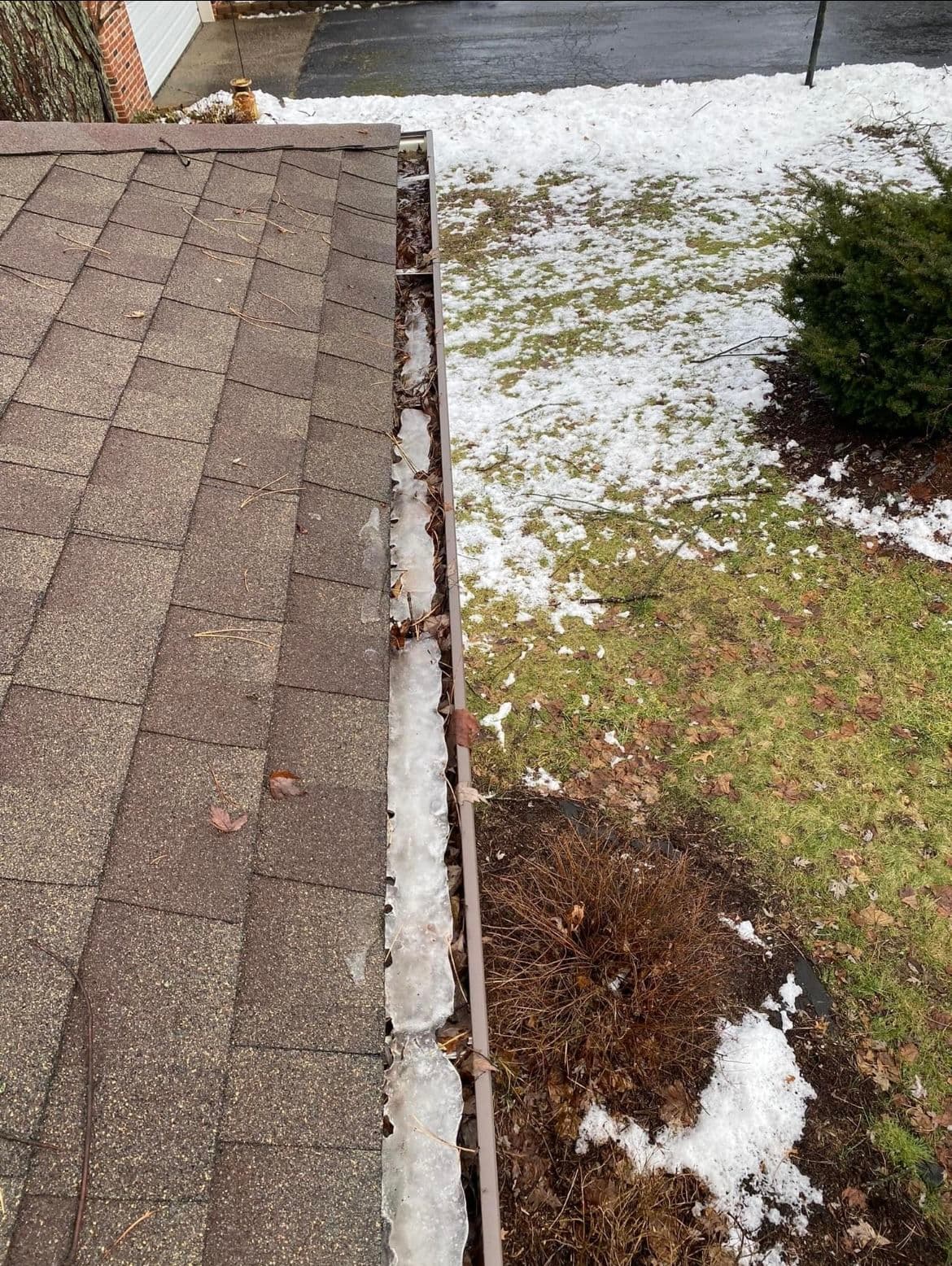 Gallery photos for Gutter Cleaning Season in Mid-Michigan: Image #4